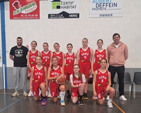 REMISE DES NOUVEAUX MAILLOTS AVEC NOTRE PARTENAIRE CERTIF' HABITAT